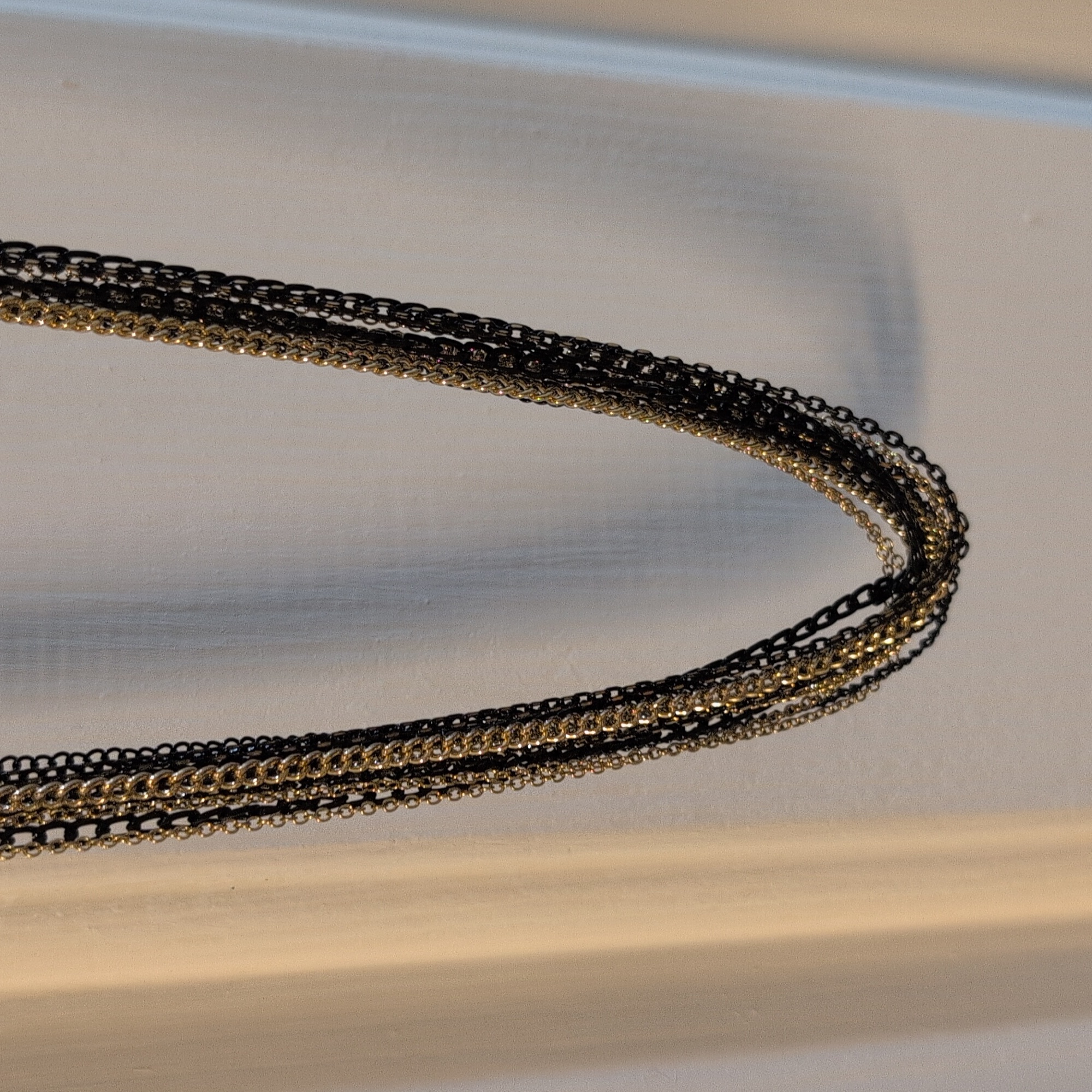 Nwt Elegant Black And Gold Necklaces
